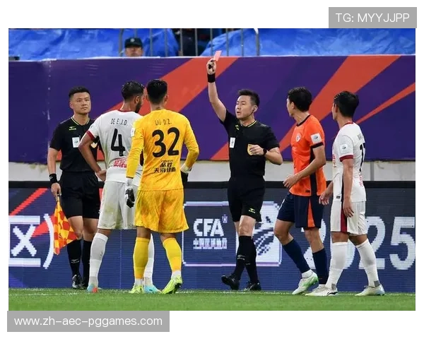 足球红牌风险增加是否应提前调整比赛中的防守结构